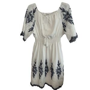Kindred Anthropologie Boho Peasant vibes white w/blue embroidery Dress Size XL